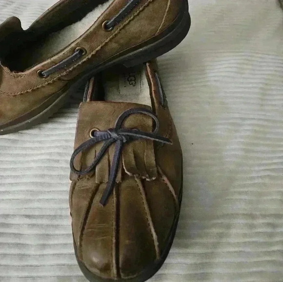 UGG women's Haylie Brown loafer Duck shoe.  Genuine Leather. Size 7.5. - Picture 10 of 10